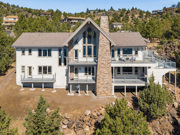 15000 Shoreline Drive, Weed, CA