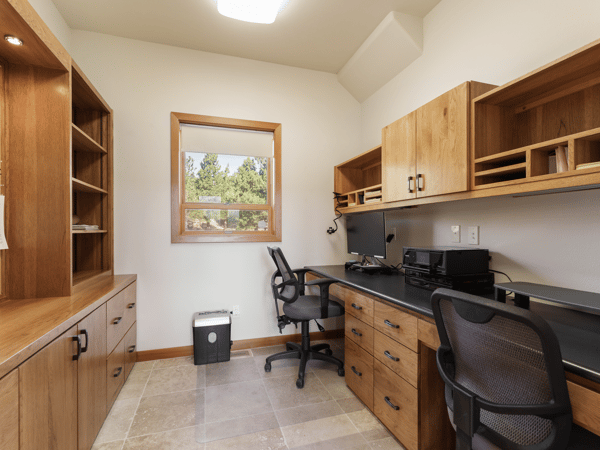 15000 Shoreline Drive, Weed, CA