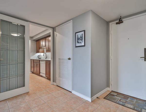 1300 Bloor Street #404, Mississauga, ON