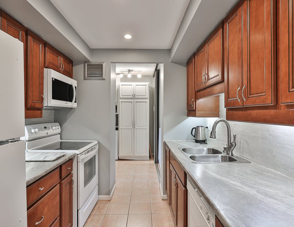 1300 Bloor Street #404, Mississauga, ON