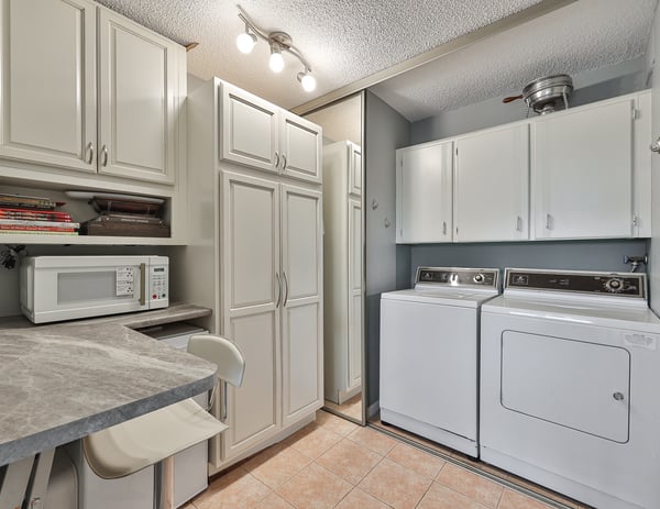 1300 Bloor Street #404, Mississauga, ON