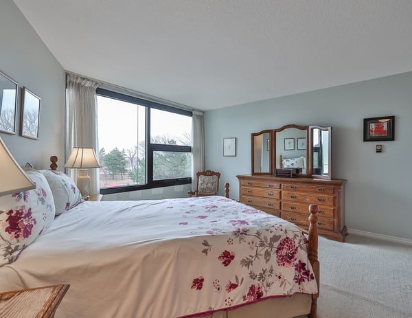 1300 Bloor Street #404, Mississauga, ON
